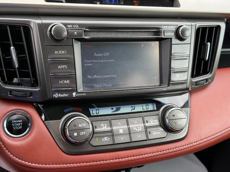 Toyota RAV4 Vehicle Image 19