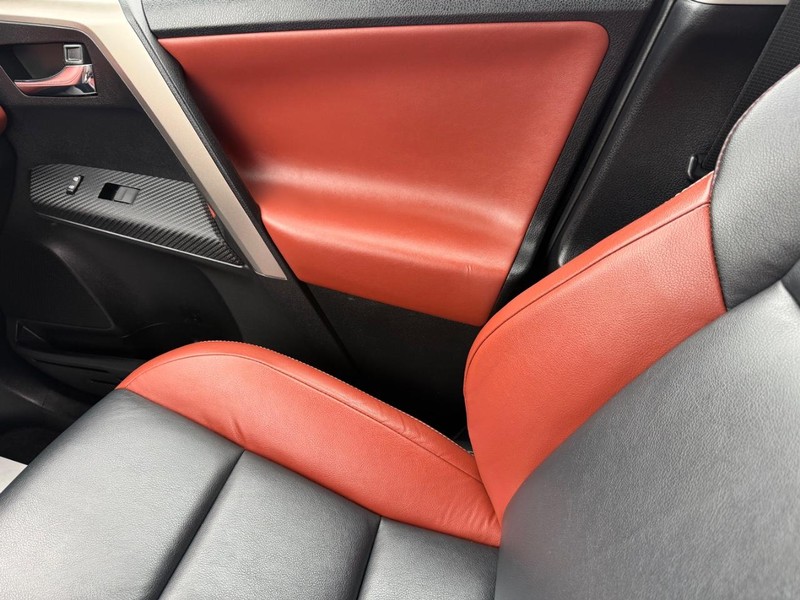Toyota RAV4 Vehicle Image 22