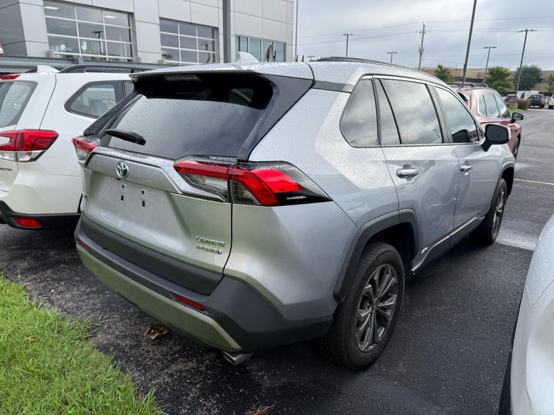 Toyota RAV4 Vehicle Image 03