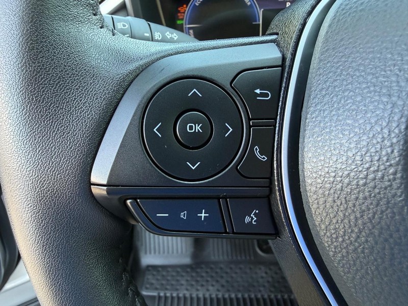 Toyota RAV4 Vehicle Image 15