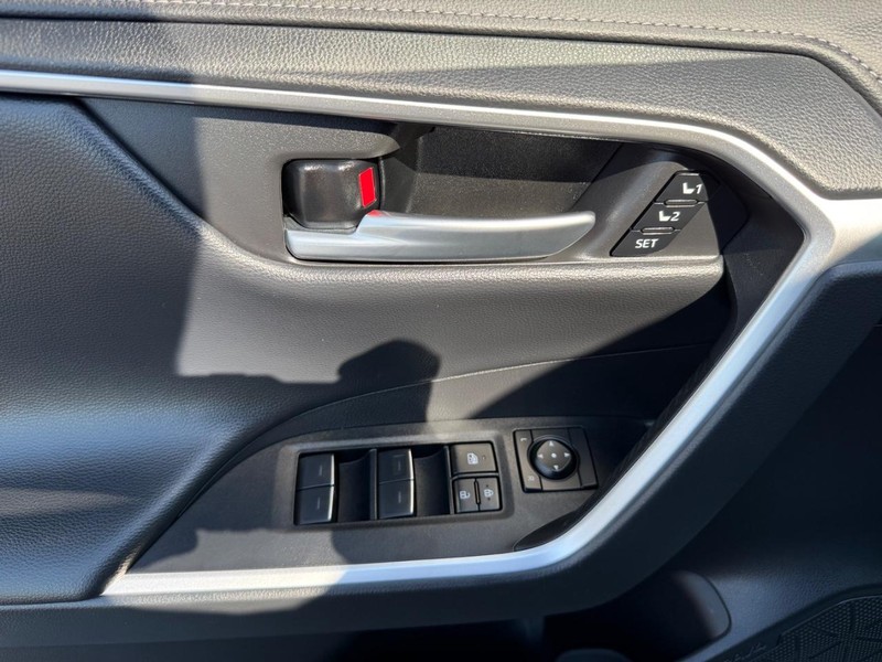 Toyota RAV4 Vehicle Image 27