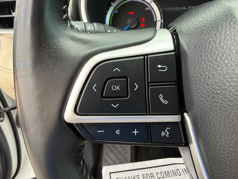 Toyota Highlander Vehicle Image 16