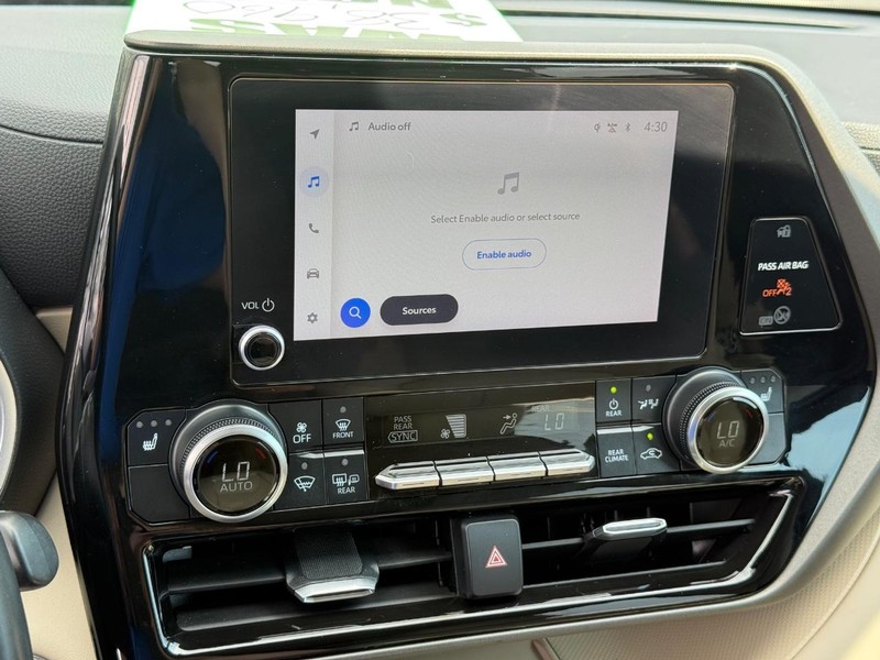 Toyota Highlander Vehicle Image 20