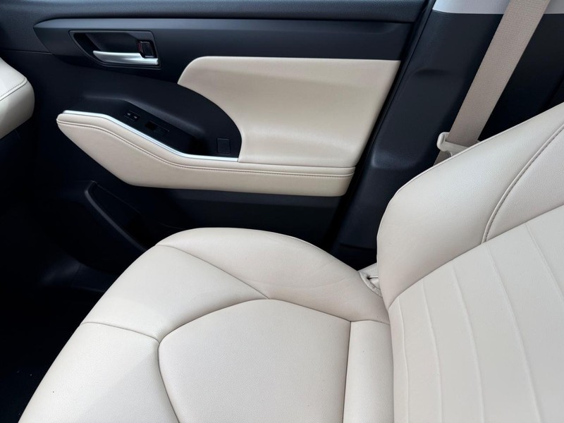Toyota Highlander Vehicle Image 23