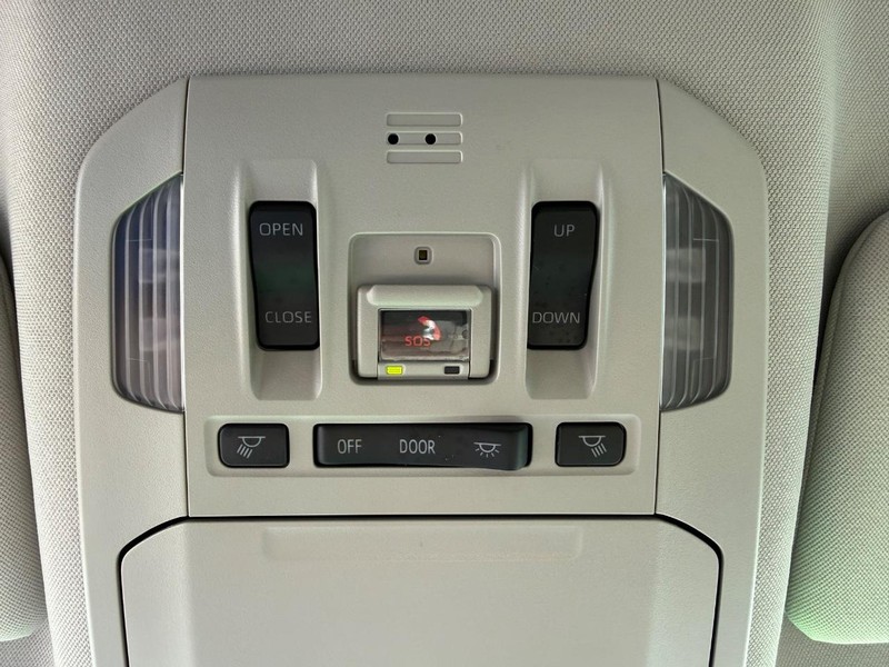 Toyota Highlander Vehicle Image 24