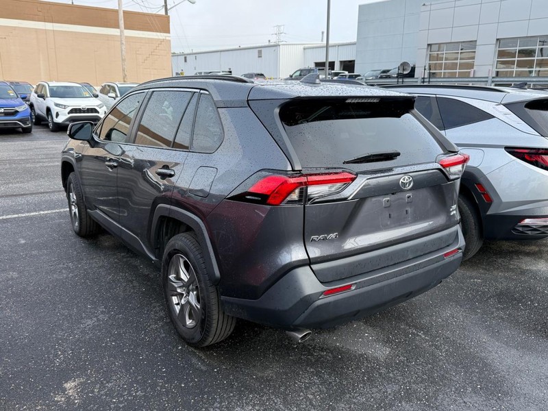 Toyota RAV4 Vehicle Image 03