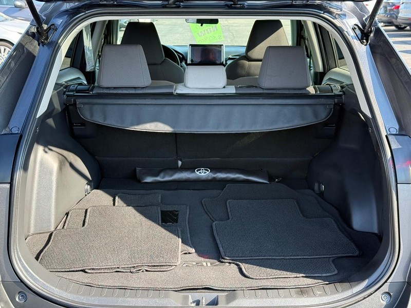 Toyota RAV4 Vehicle Image 07