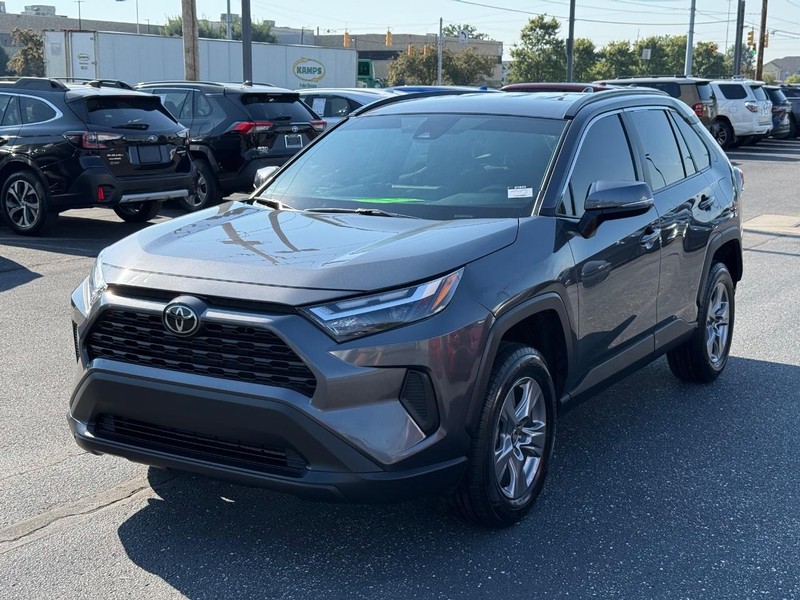 Toyota RAV4 Vehicle Image 08