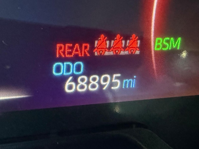 Toyota RAV4 Vehicle Image 22