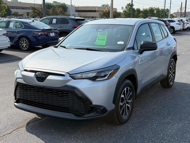 Toyota Corolla Cross Vehicle Image 08