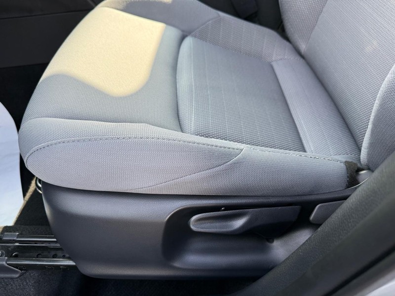 Toyota Corolla Cross Vehicle Image 23