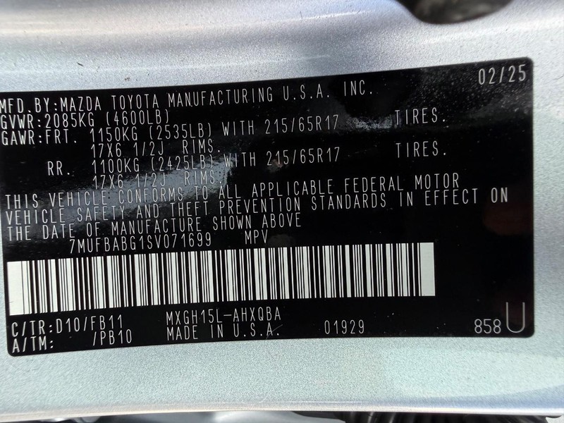 Toyota Corolla Cross Vehicle Image 24