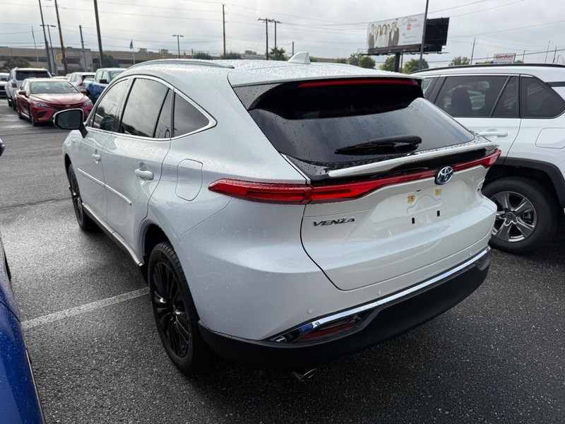 Toyota Venza Vehicle Image 03