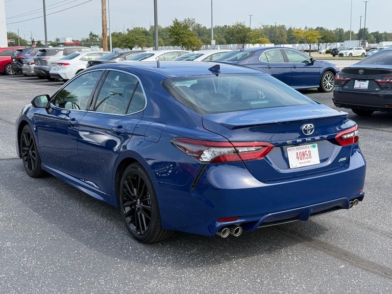 Toyota Camry Vehicle Image 05
