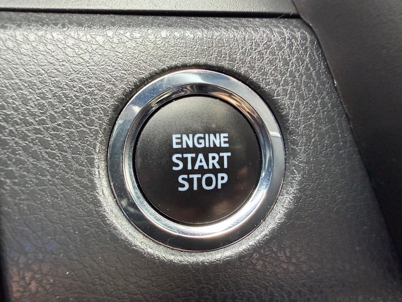 Toyota Camry Vehicle Image 15