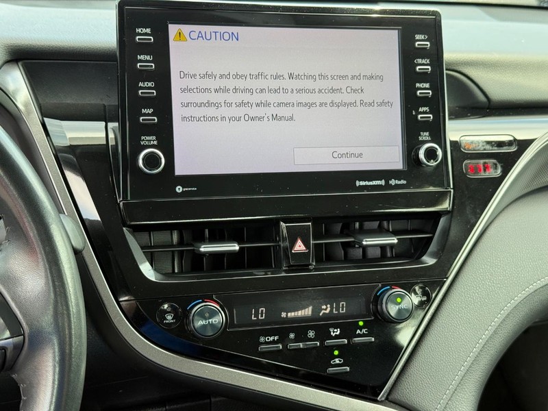 Toyota Camry Vehicle Image 17