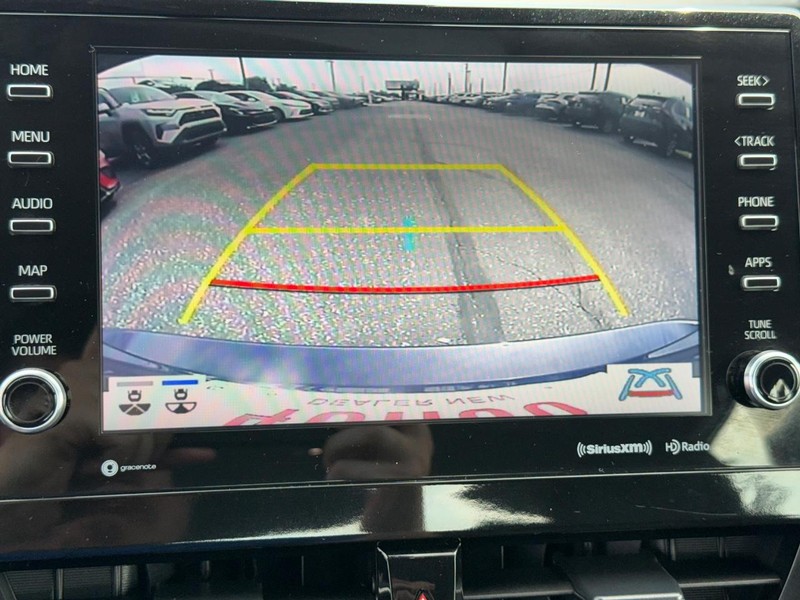 Toyota Camry Vehicle Image 18