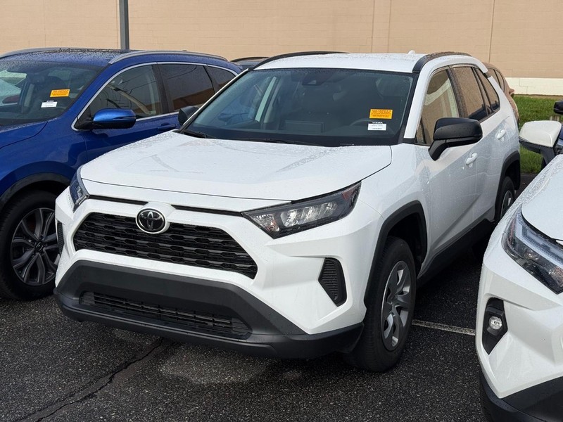 Toyota RAV4 Vehicle Image 02