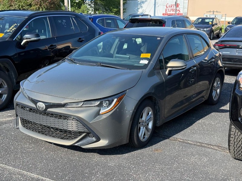 Toyota Corolla Hatchback Vehicle Image 02