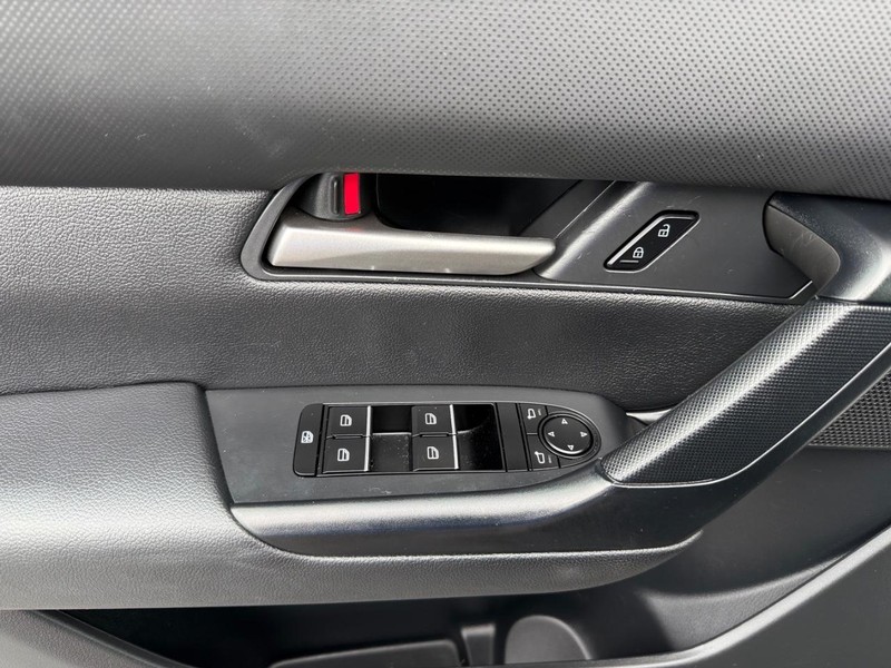 Mazda CX-50 Hybrid Vehicle Image 25