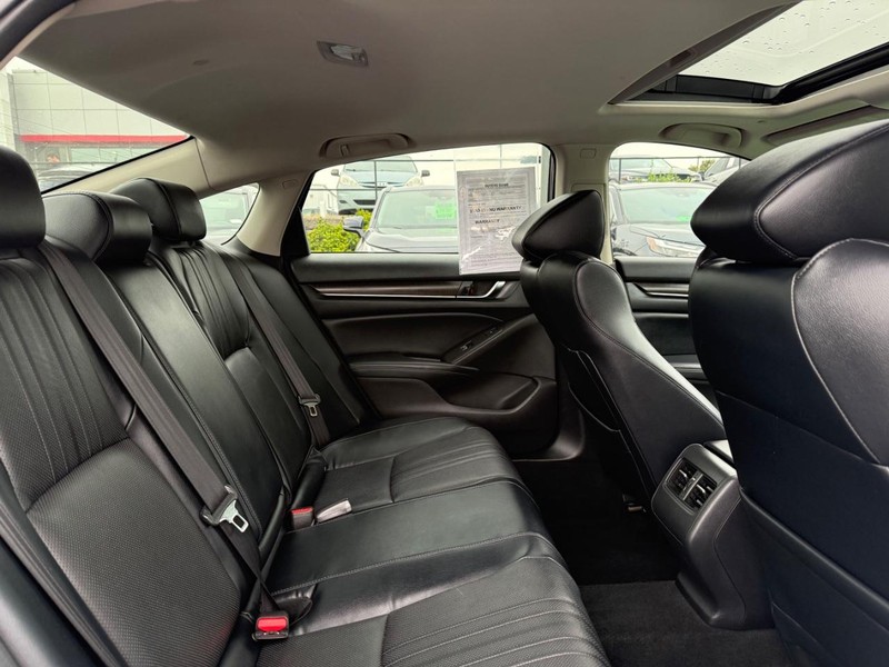 Honda Accord Sedan Vehicle Image 10
