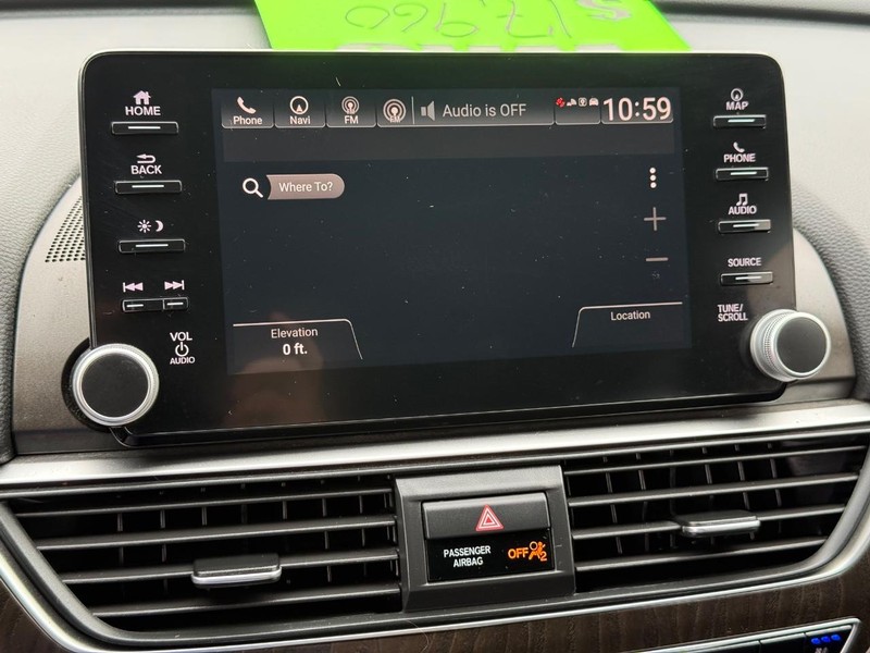 Honda Accord Sedan Vehicle Image 18