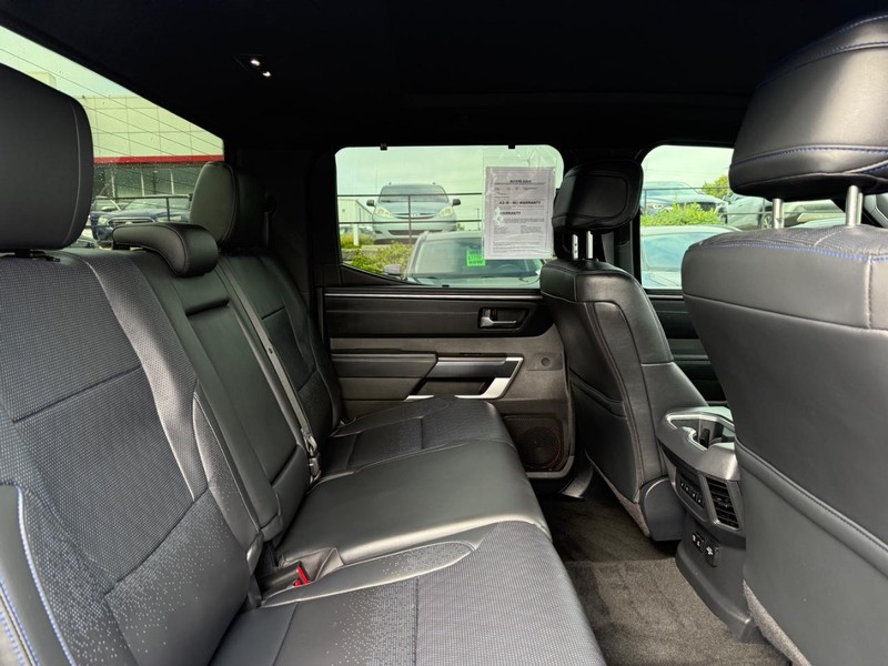 Toyota Tundra 4WD Vehicle Image 10