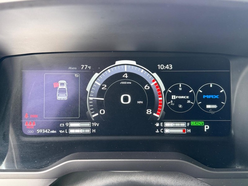 Toyota Tundra 4WD Vehicle Image 22