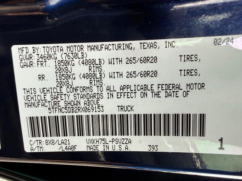 Toyota Tundra 4WD Vehicle Image 26