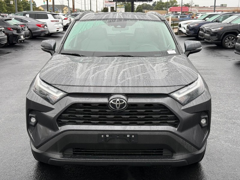 Toyota RAV4 Vehicle Image 10