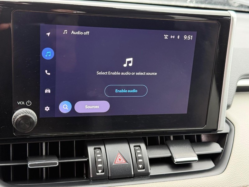 Toyota RAV4 Vehicle Image 19