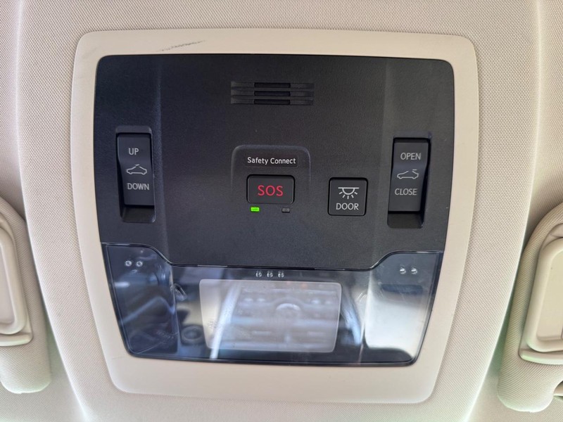 Lexus NX Vehicle Image 24