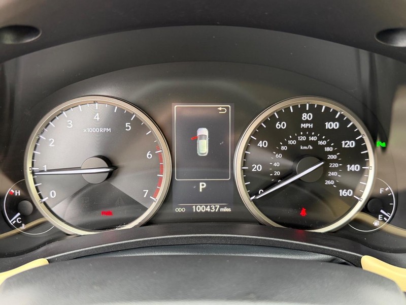 Lexus NX Vehicle Image 25