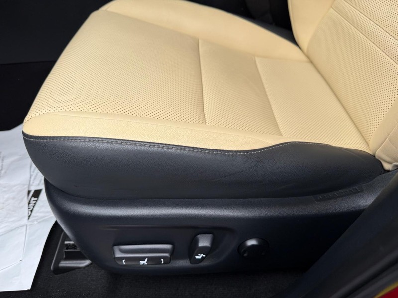 Lexus NX Vehicle Image 28