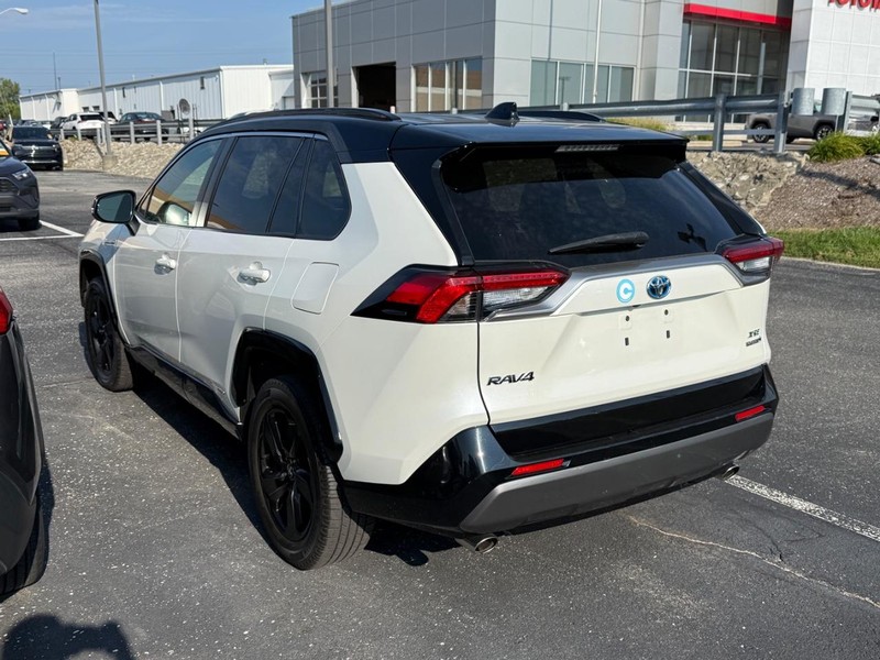 Toyota RAV4 Vehicle Image 03