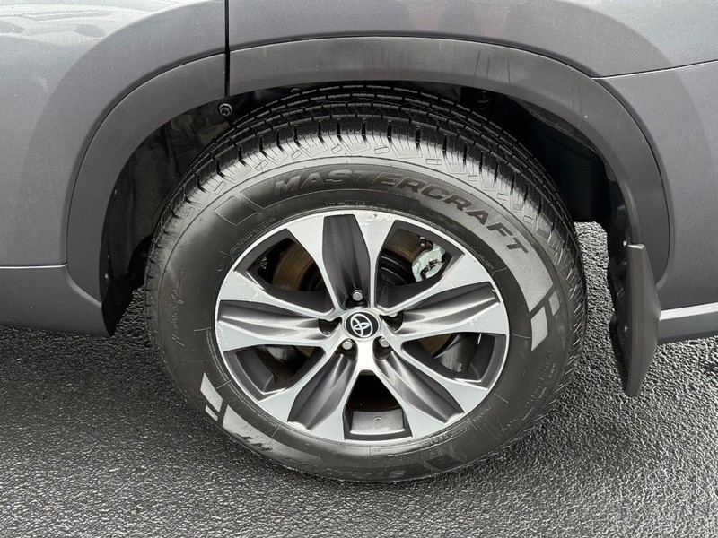 Toyota Highlander Vehicle Image 06