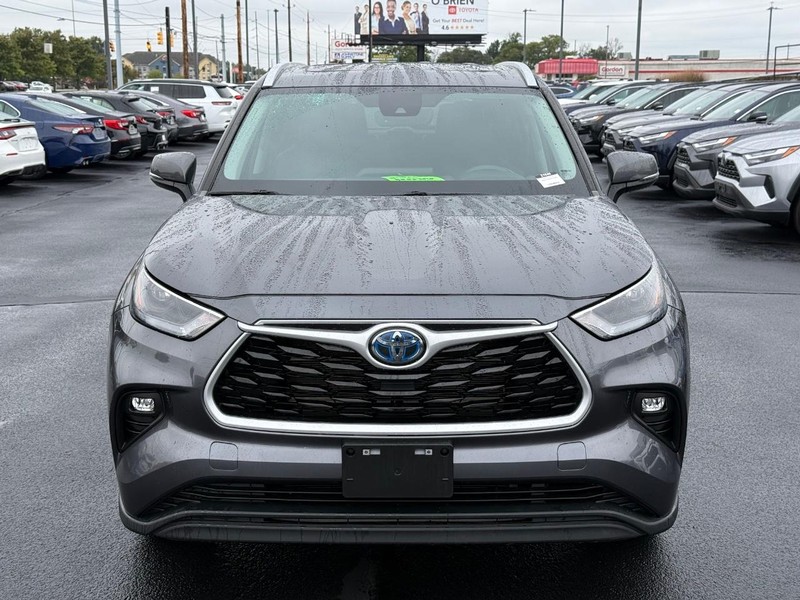 Toyota Highlander Vehicle Image 10