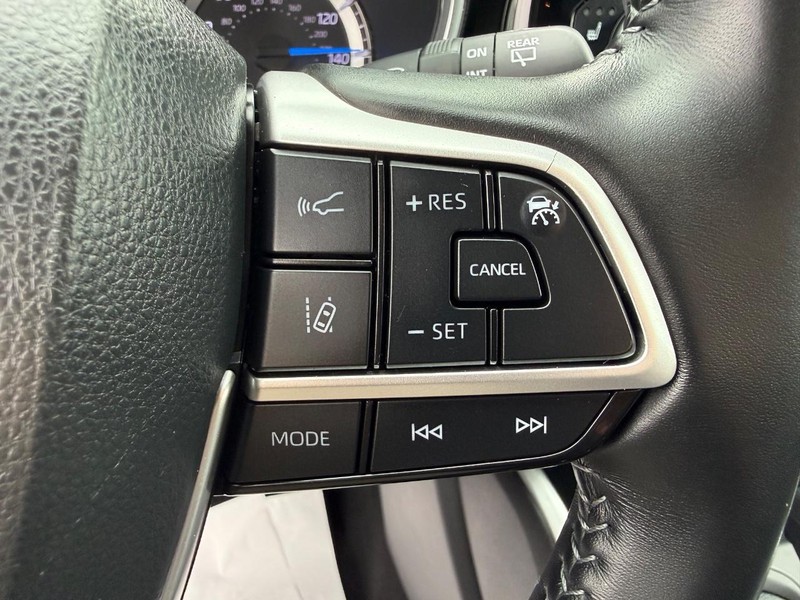 Toyota Highlander Vehicle Image 17