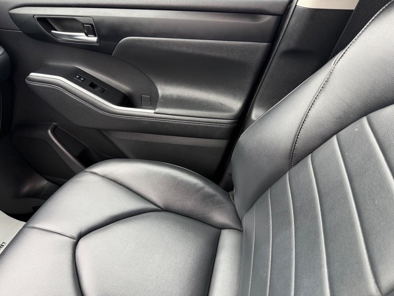 Toyota Highlander Vehicle Image 23