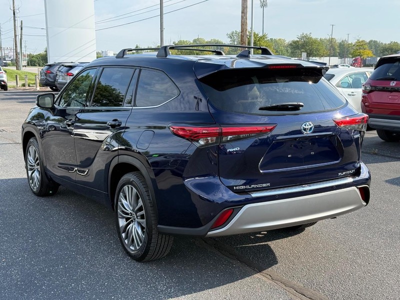 Toyota Highlander Vehicle Image 05