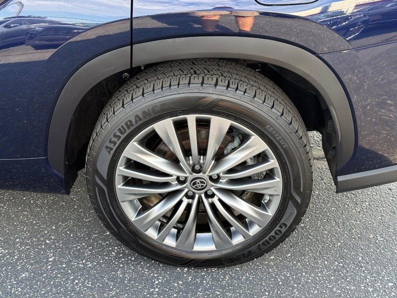 Toyota Highlander Vehicle Image 06