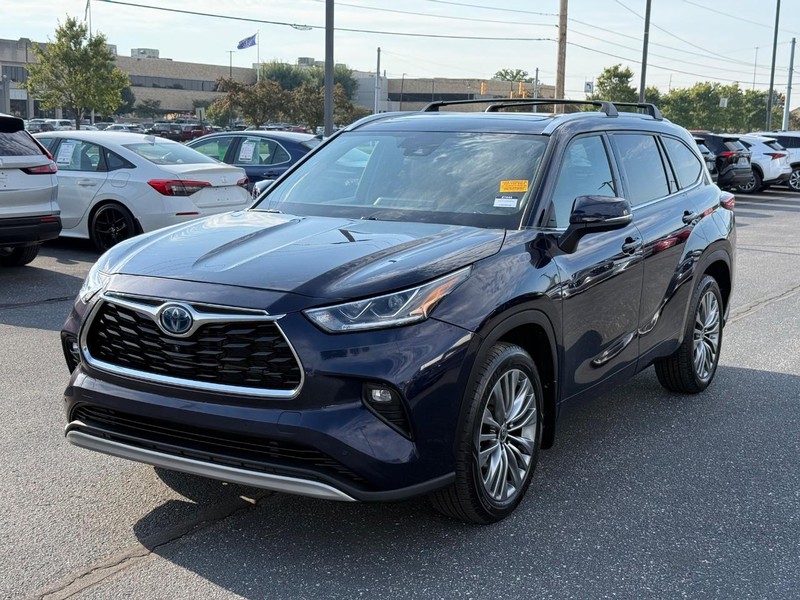 Toyota Highlander Vehicle Image 09
