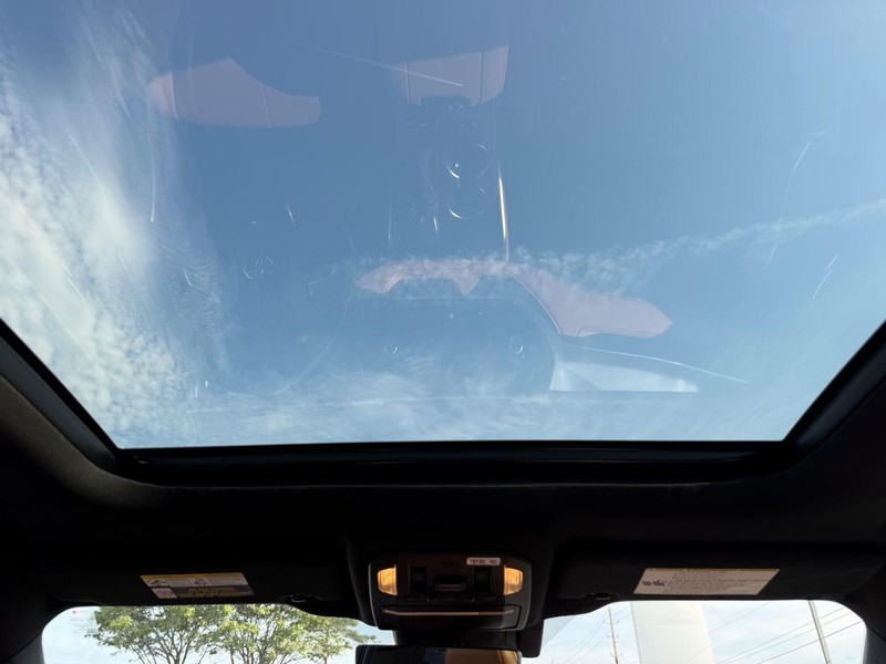 Toyota Highlander Vehicle Image 13