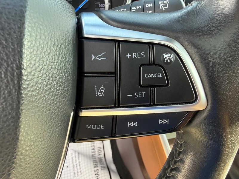 Toyota Highlander Vehicle Image 17
