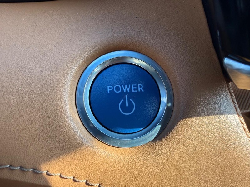 Toyota Highlander Vehicle Image 18