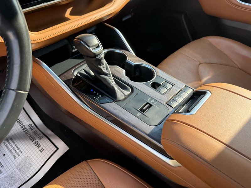 Toyota Highlander Vehicle Image 22