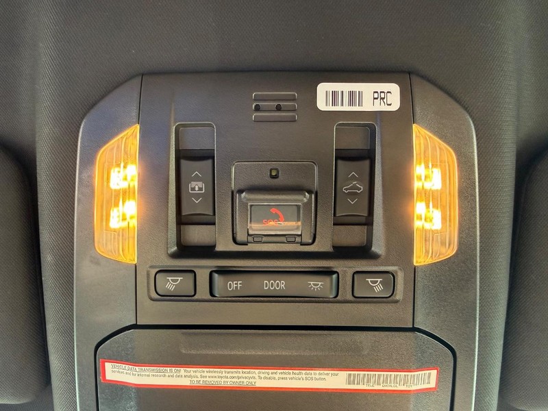 Toyota Highlander Vehicle Image 24