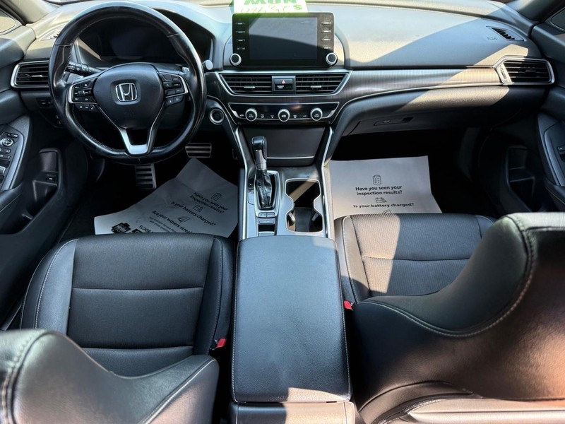 Honda Accord Sedan Vehicle Image 11