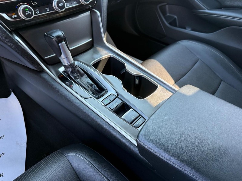 Honda Accord Sedan Vehicle Image 19