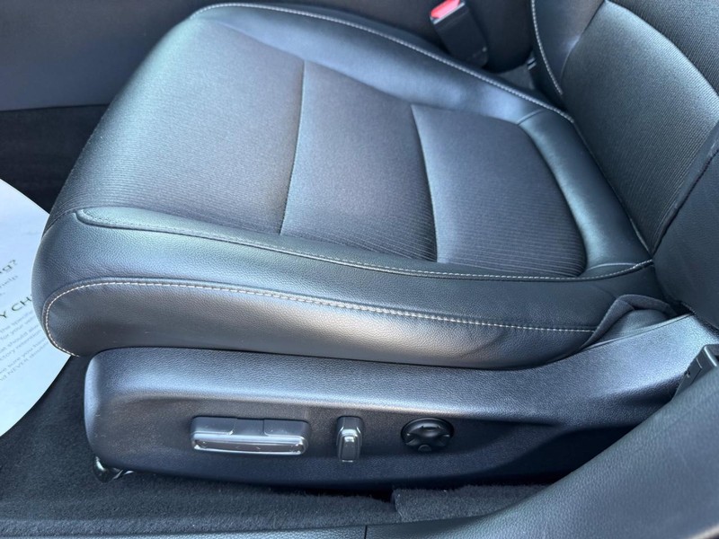 Honda Accord Sedan Vehicle Image 24